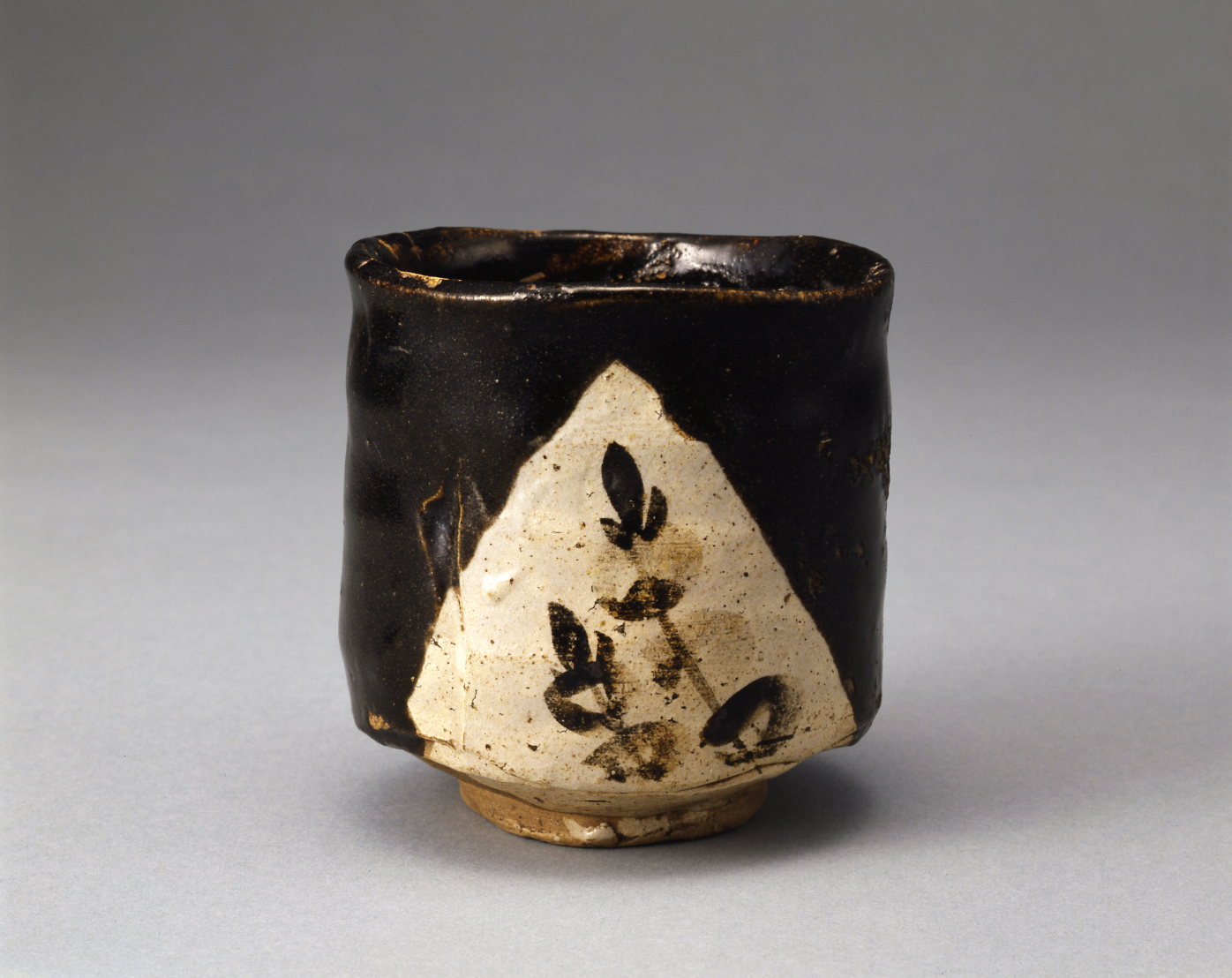 黒茶碗　黒釉薬　三峯園　筒茶碗　茶道　わびさび　裏印 三希 黒釉 蓋碗 - 桃花源(中国茶・茶器・インテリア雑貨)