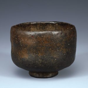 〈黒楽茶碗 銘「次郎坊」〉