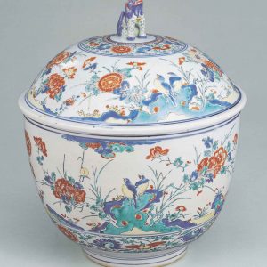 ≪柿右衛門様式 色絵花鳥文大蓋物≫