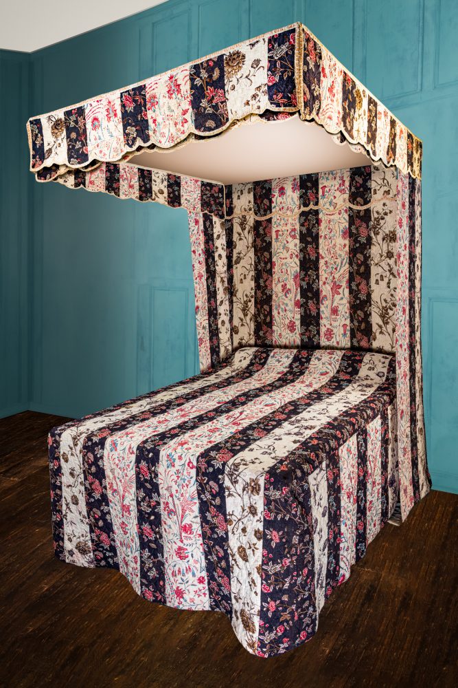 《草花文様更紗ベッドセット》18世紀
Karun Thakar Collection, London. Photo by Desmond Brambley