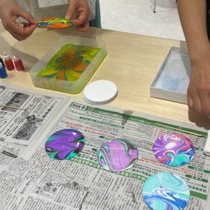 水と色であそぶマーブリング