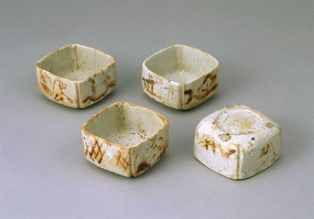 Ceramic Tableware in Kaiseki Cuisine: Dishes, Bowls, and Drinkware